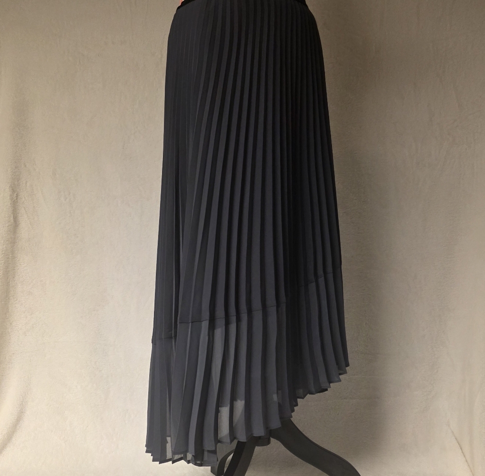 Sheer Dark Gray Pleated Hi-Lo Midi Skirt Size 8 Elastic Waist NWT WHBM.